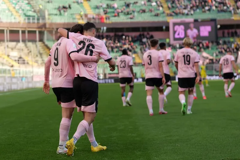 BACKSTAGE PALERMO-MANTOVA 2‑2 🎬 L'eurogol di Verre, la prima rete di Pohjanpalo in rosanero 🦅