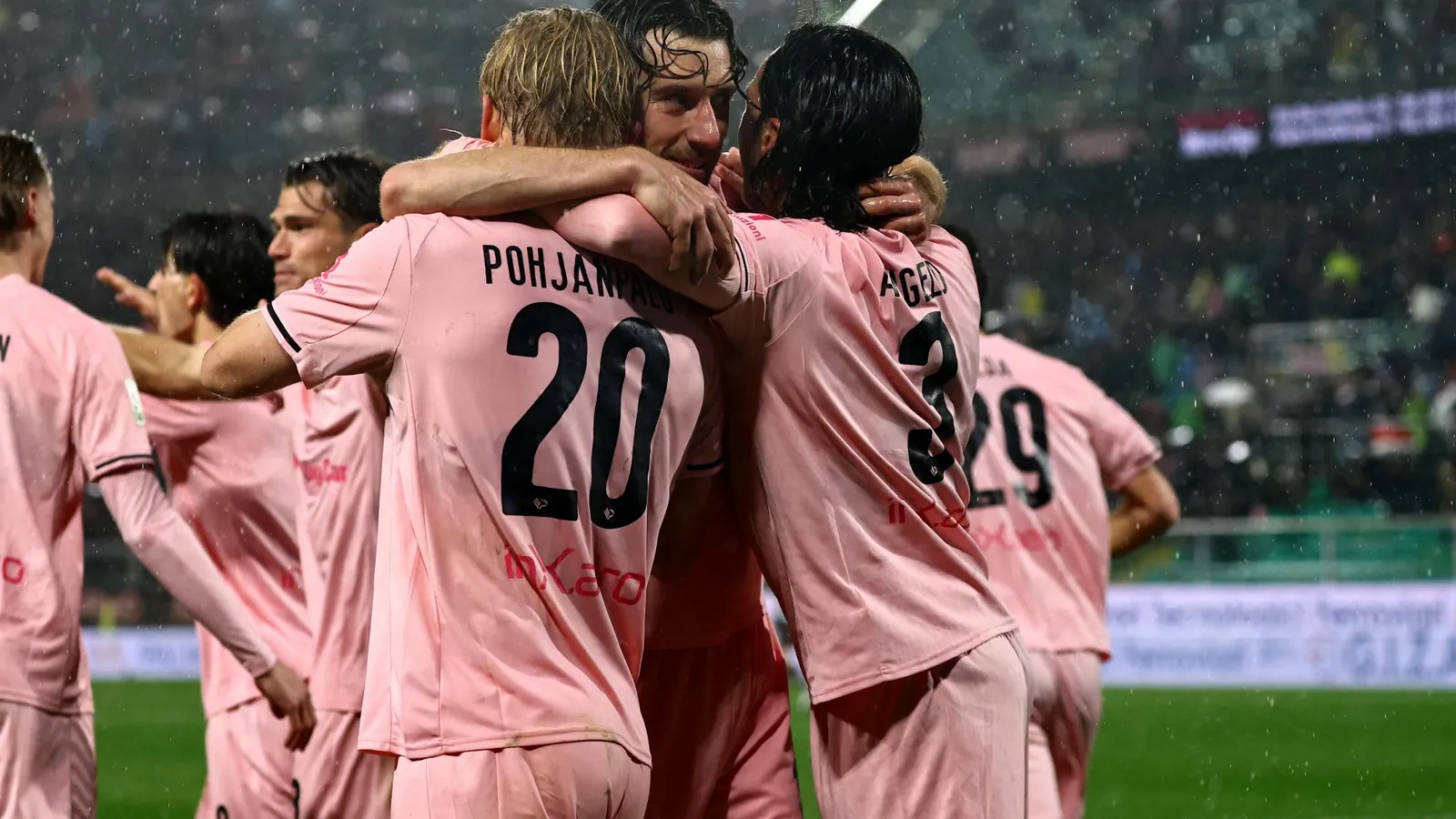 Il Palermo cinico vince 3‑0 al «Barbera» contro l’Entella e manda un segnale forte nella corsa alla Serie A