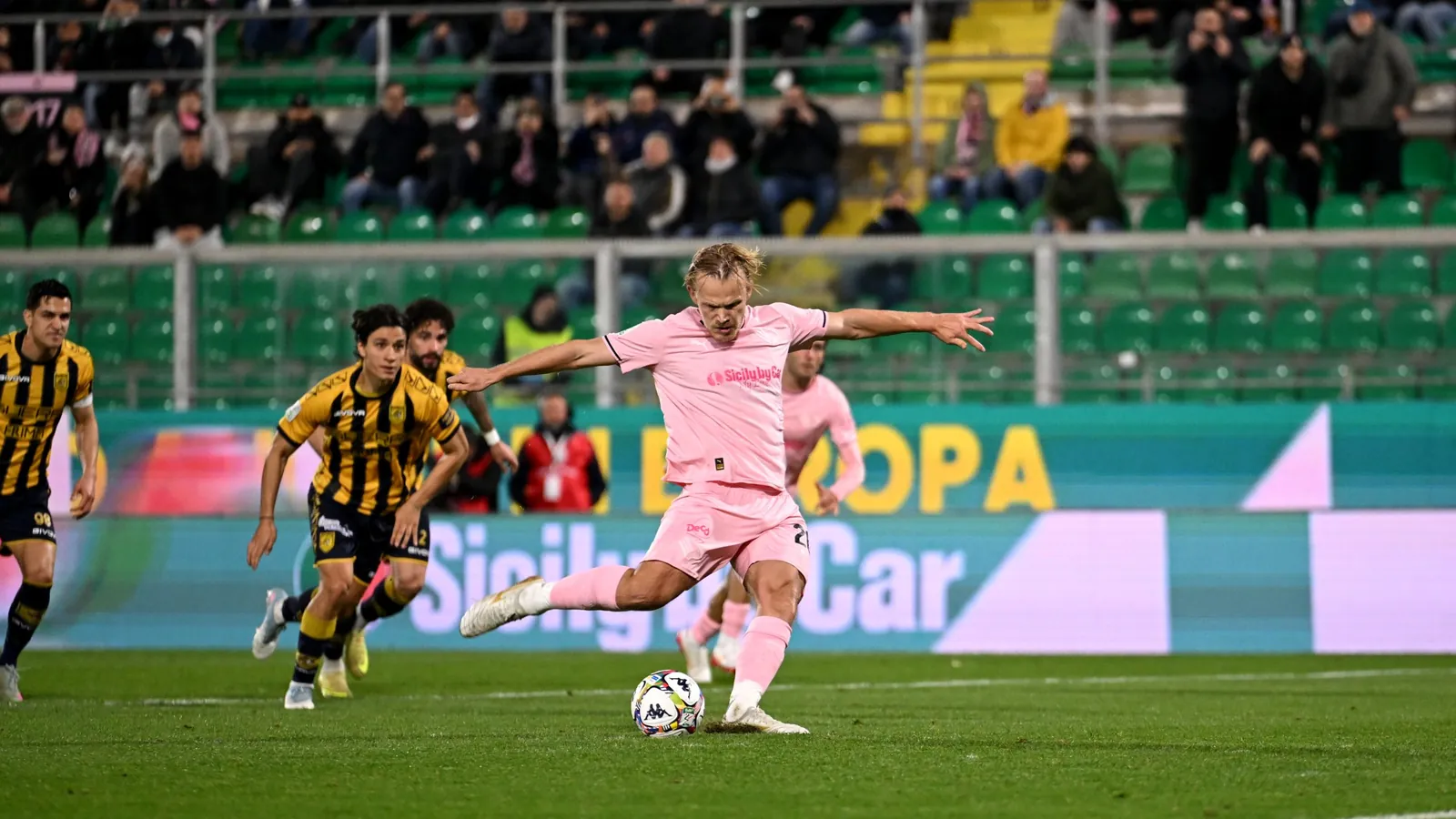 Palermo, il 2‑2 che sa di ricaduta: con la Juve Stabia riemergono tutte le scorie di Monza