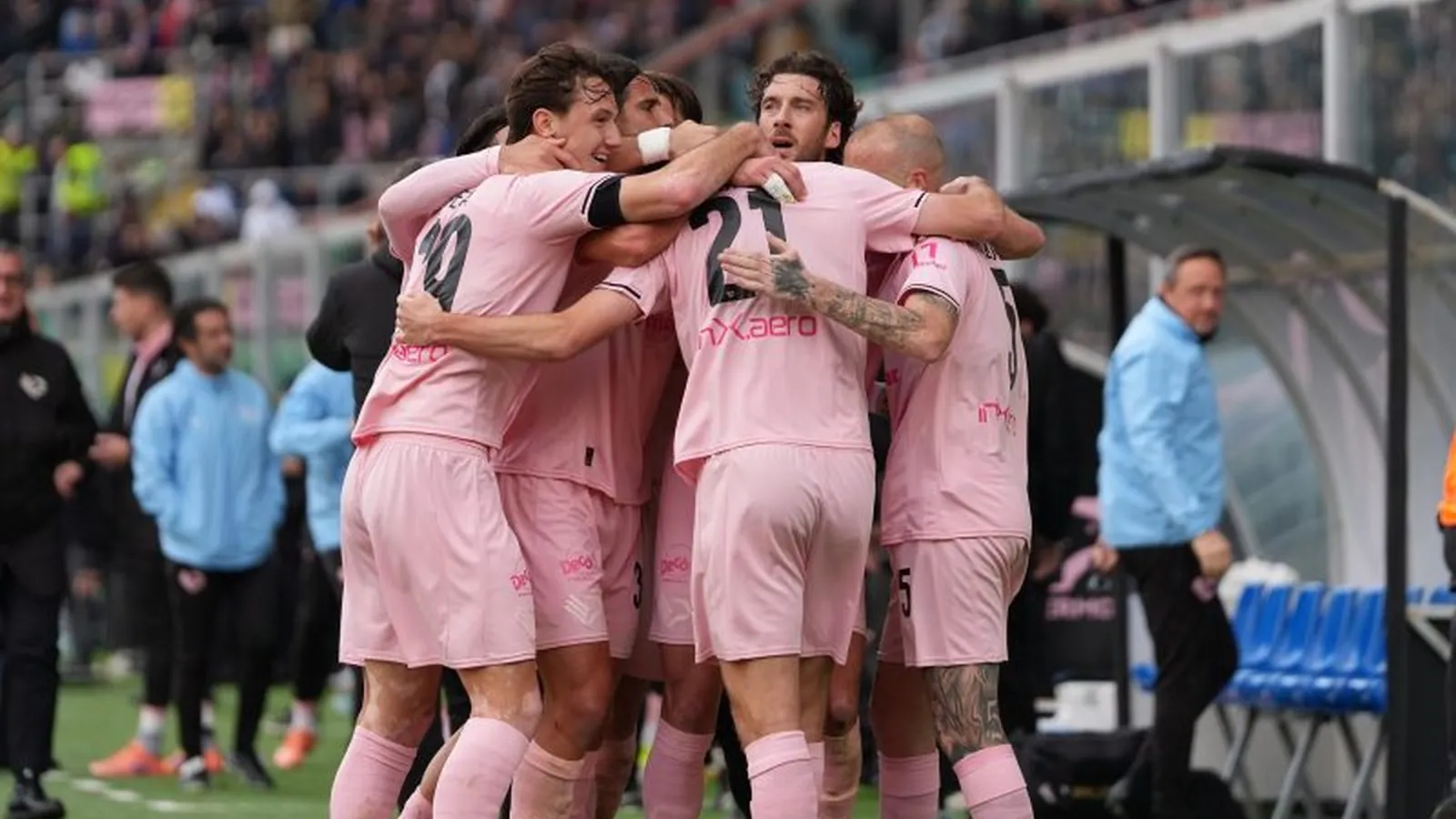 Palermo travolgente al Barbera: Sudtirol steso 3‑0, i rosanero mandano un segnale al campionato