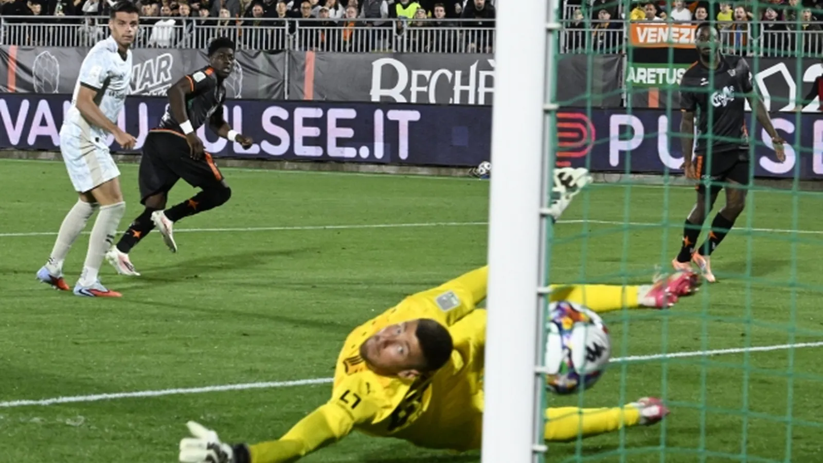 Sconfitta indolore ma non inutile: a Venezia finisce 2‑0, ora testa solo ai playoff